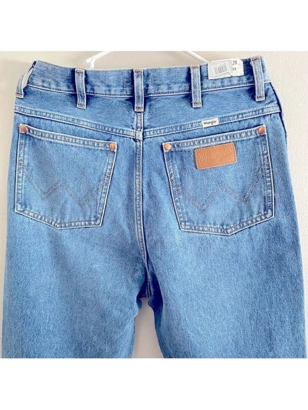 NWT Wrangler vintage high waisted distressed jeans - Picture 7 of 8